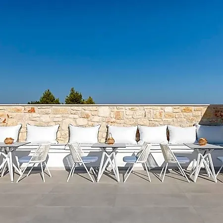 Anna Mare Luxury *