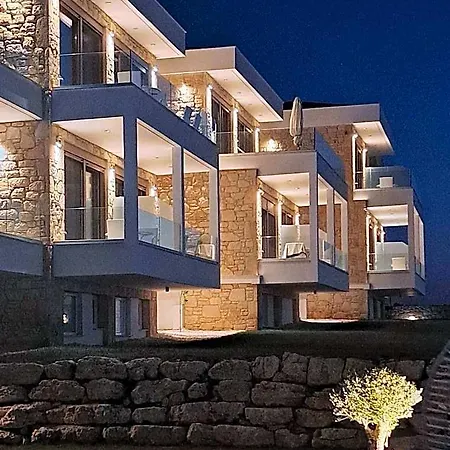 Anna Mare Luxury *